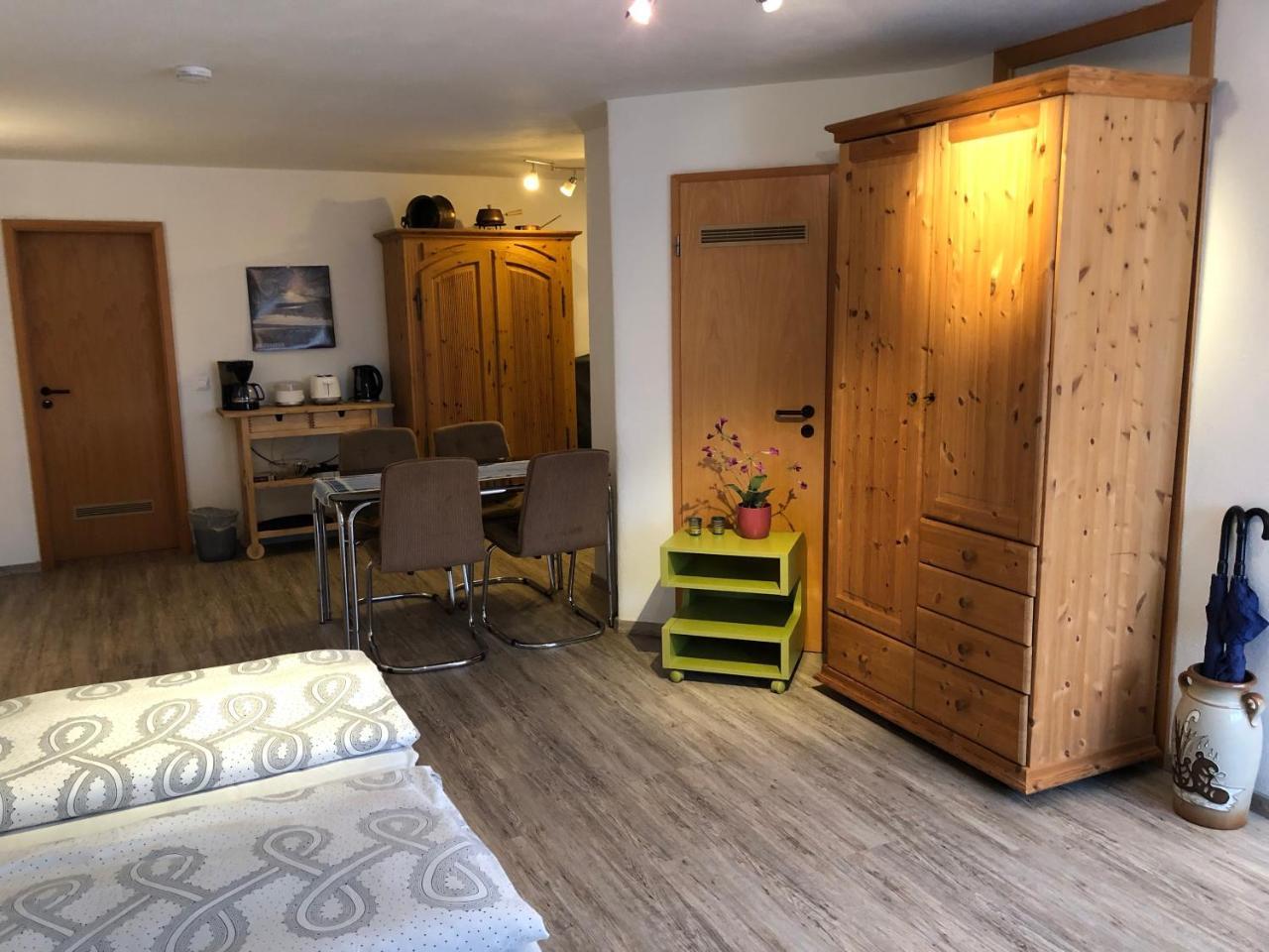 Ferienwohnung Riesterer Freiburg im Breisgau Buitenkant foto